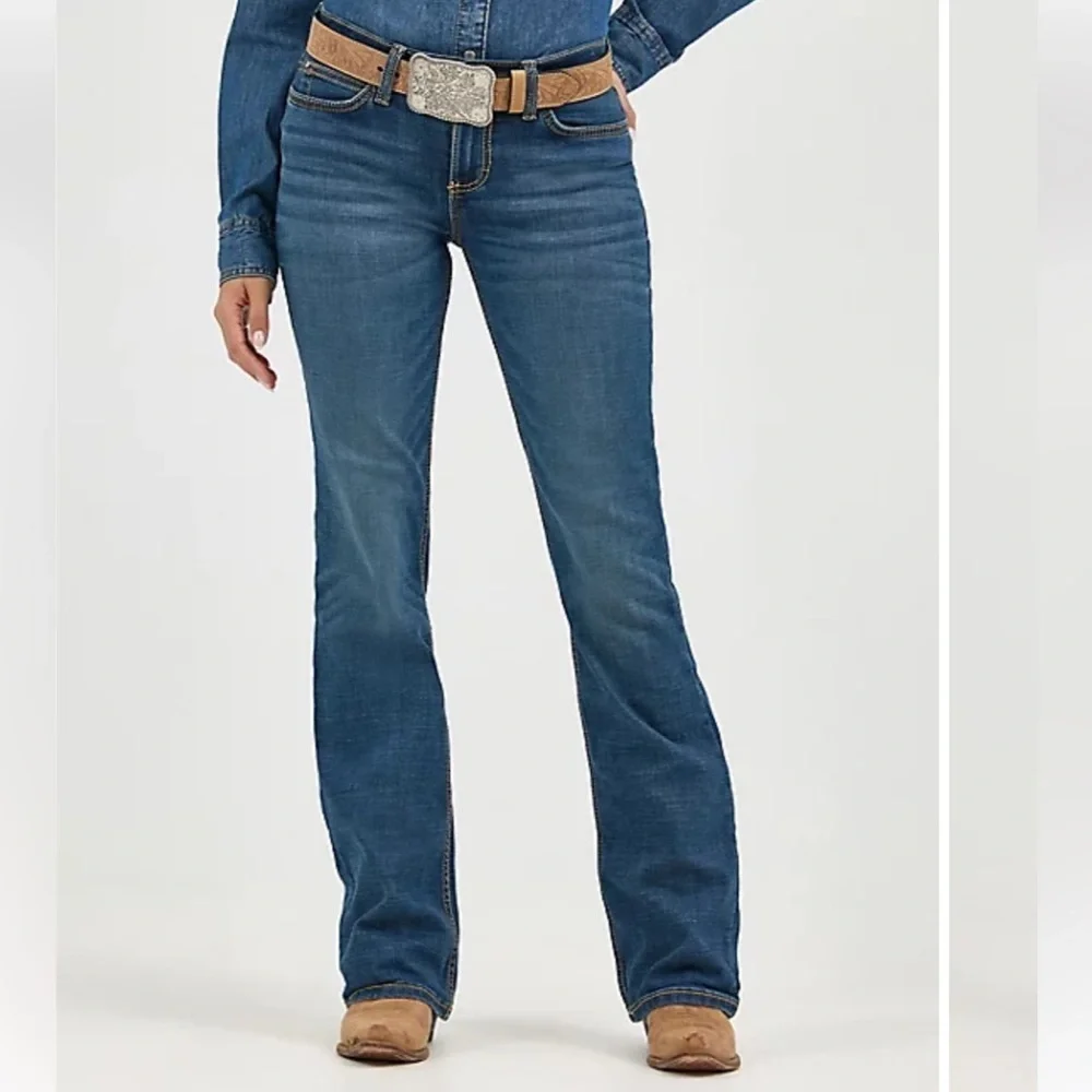 Wrangler Retro Mae Mid-rise Bootcut Jeans Size 11 - Picture 3 of 10